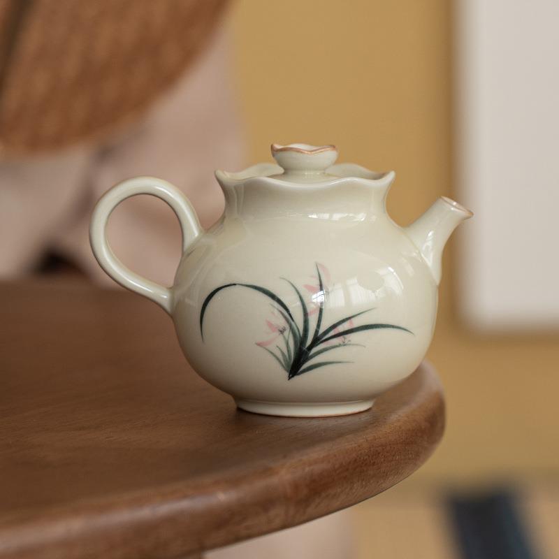 陶瓷茶壶功夫泡茶壶手绘单壶家用带过滤新中式花口小壶釉下彩兰花