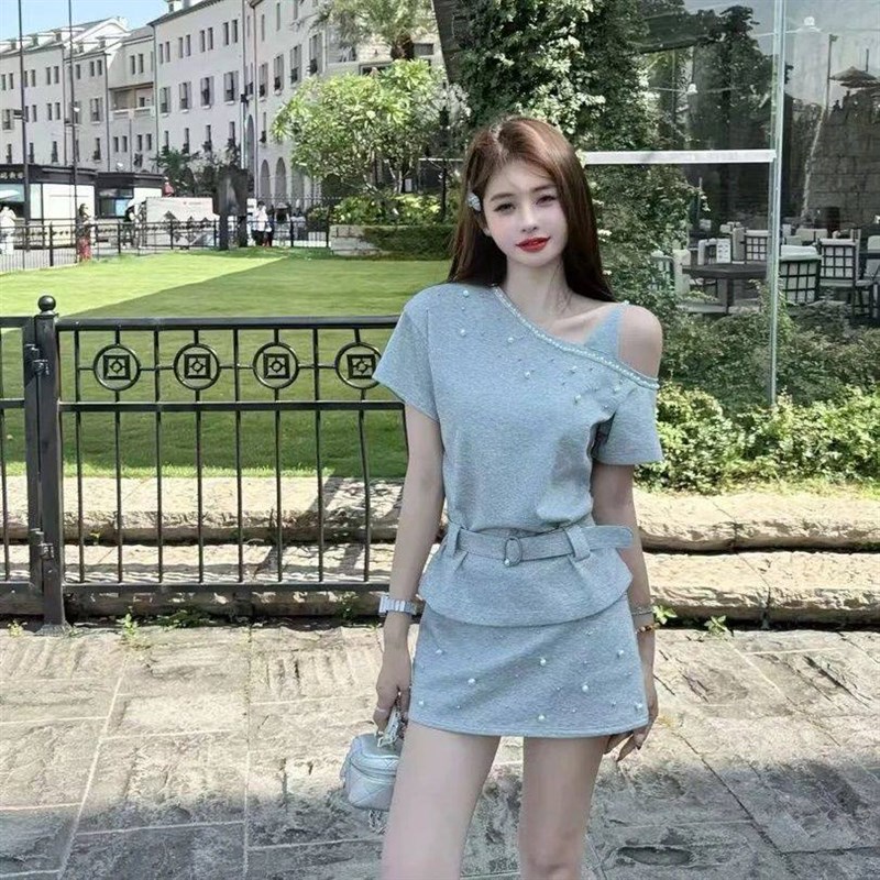 韩系休闲短裙套装纯欲显瘦钉珠斜领腰带短袖T恤女高腰裤裙两件套
