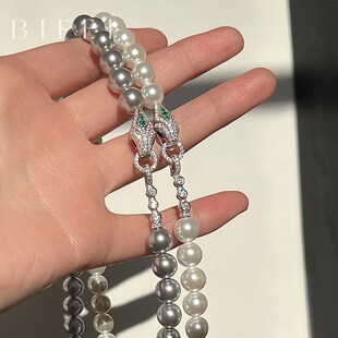 银色灵蛇澳白珍珠项链8mm轻奢颈链锁骨链2025新款镶钻配饰女气质