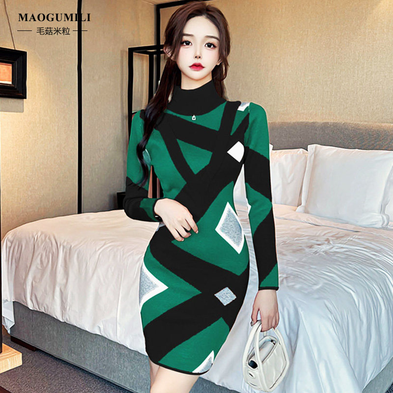 针织洋装女秋冬2023新款高领修身几何图案撞色拼接时尚打底裙子