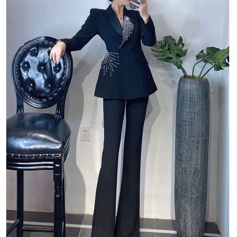 高端重工钉钻黑色显瘦西服套装秋季新款修身西装喇叭裤通勤两件套,女装/女士精品,时尚套装,淘宝优惠券,粉丝福利购,淘宝优惠卷