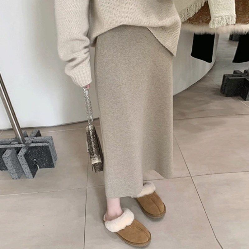 孕妇半身裙秋冬季小个子2024新款休闲针织裙燕麦直筒裙冬装孕妇裙