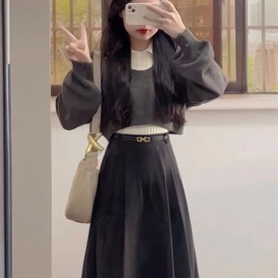 秋冬季小个子茶系穿搭灰色针织上衣打底衫半身裙高级感两件式套装