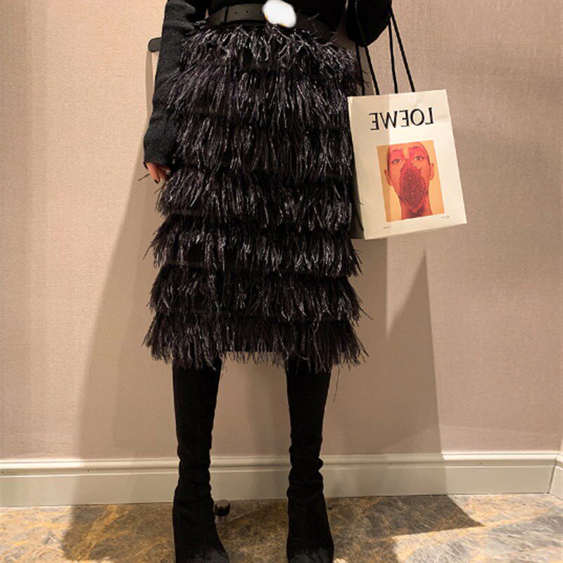 蛋糕裙半身裙秋冬女2024新款裙子百搭显瘦中长款黑色高腰羽毛裙