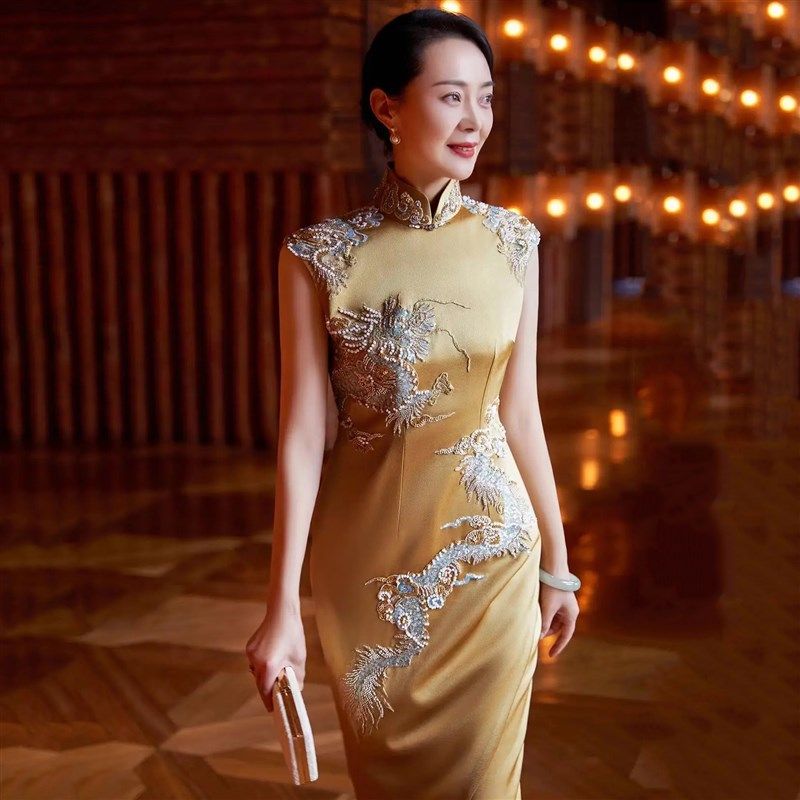 真丝手工法式珠绣量身定制婚礼喜妈妈喜婆婆礼服新中式金色旗袍裙