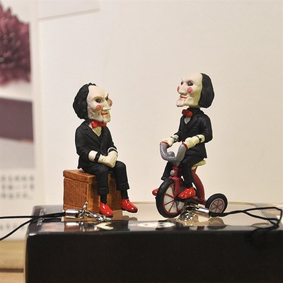 电锯骑单车 电锯惊魂 坐姿场景公仔摆件手机绳挂件模型手办