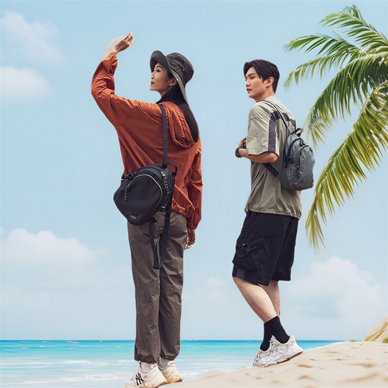 休闲小背包女防水新款牛津布双肩包户外轻便旅行包男学生旅游书包