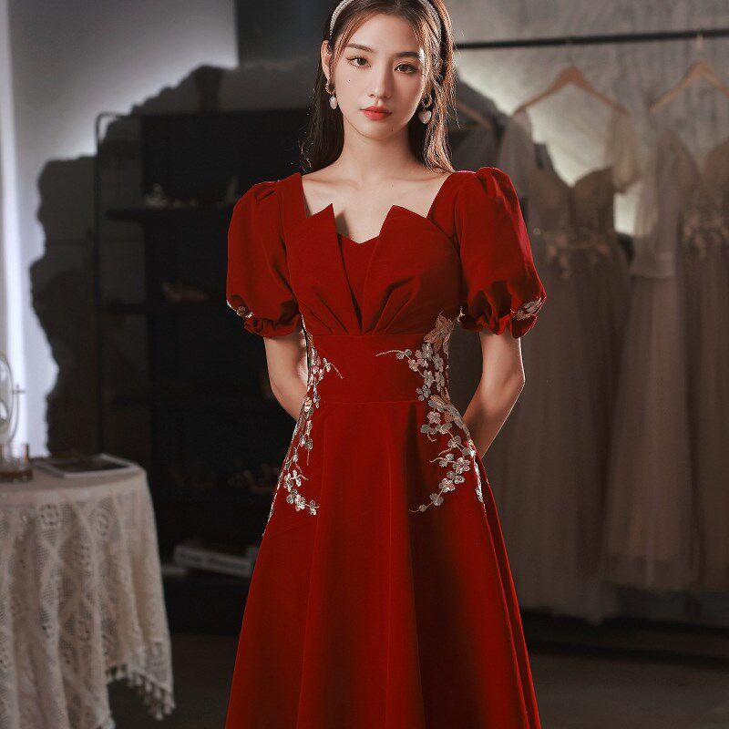 红色敬酒服新娘优雅日常高级感小个子平时可穿订婚礼服回门连衣裙