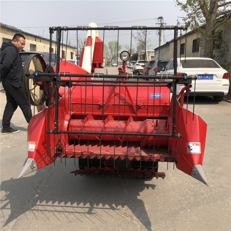 座驾式稻谷收割机 小型履带式小麦收割脱粒机 多功能联合收割机