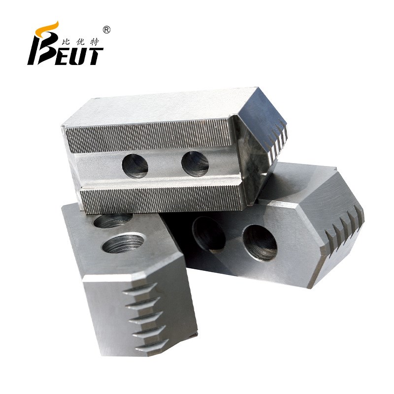 厂家供应 非标气动卡盘配件  钢体机床车床 气动卡爪软爪生爪