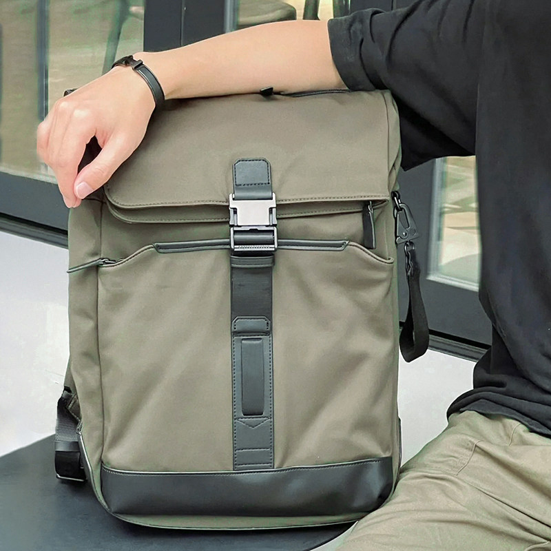 大容量背b包男士双肩包商务通勤电脑包男户外运动旅行男包书包男,箱包皮具/热销女包/男包,双肩背包,淘宝优惠券,粉丝福利购,淘宝优惠卷