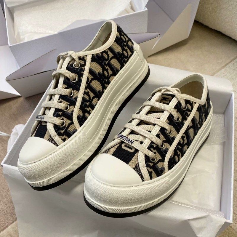 2025b新款刺绣小白鞋女老花字母厚底帆布鞋系带休闲运动鞋平底单,女鞋,帆布鞋,淘宝优惠券,粉丝福利购,淘宝优惠卷