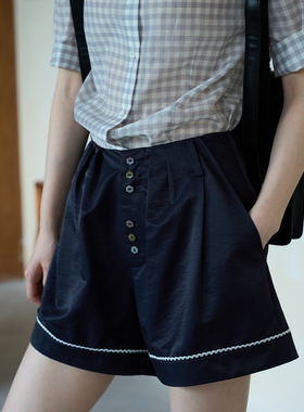 aww 多纽扣花苞裤·光泽感藏青花边短裤白色蕾丝边复古夏季热裤
