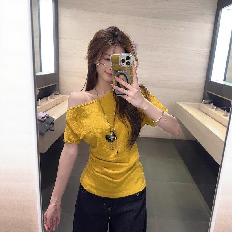 韩系休闲设计感小众独特斜肩短袖T恤女夏季紫色收腰修身露肩上衣