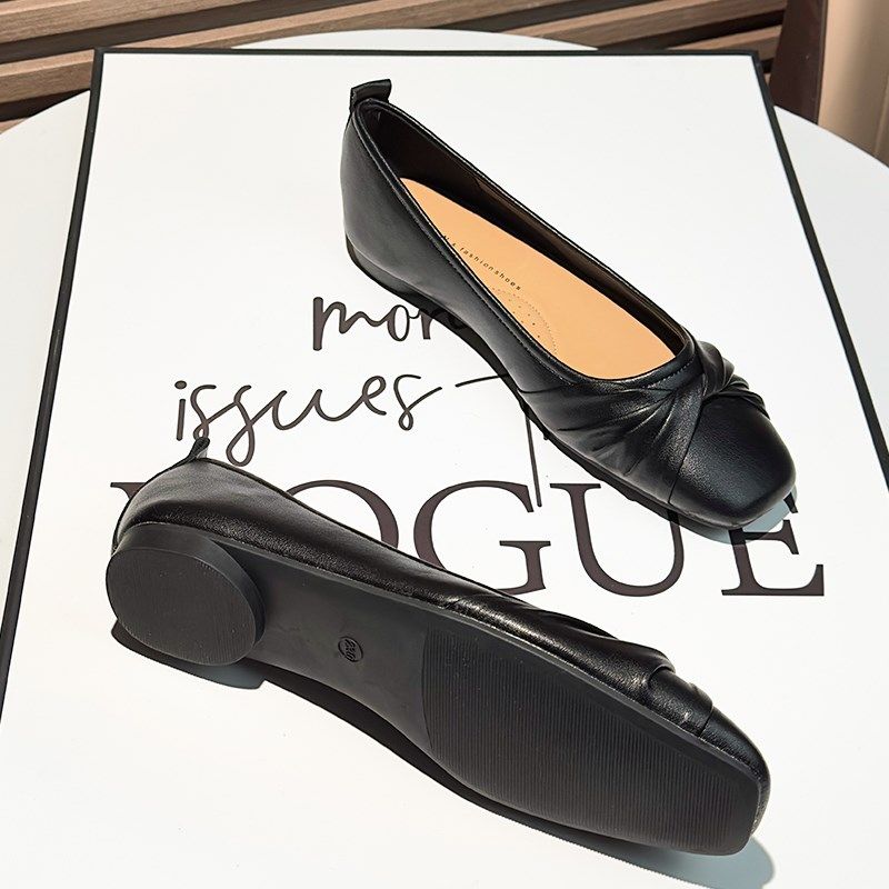 黑色浅口不累脚通勤职业日常百搭真皮平底单鞋女2025年新款夏圆头