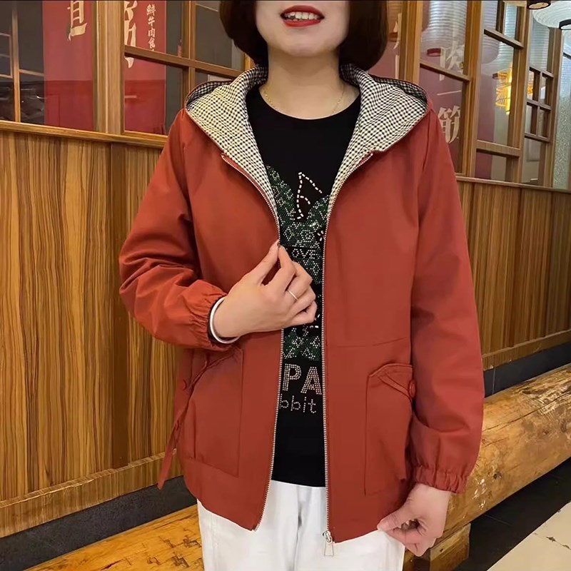 春秋新款显瘦韩版时尚洋气休闲妈妈装气质网红百搭短款外套