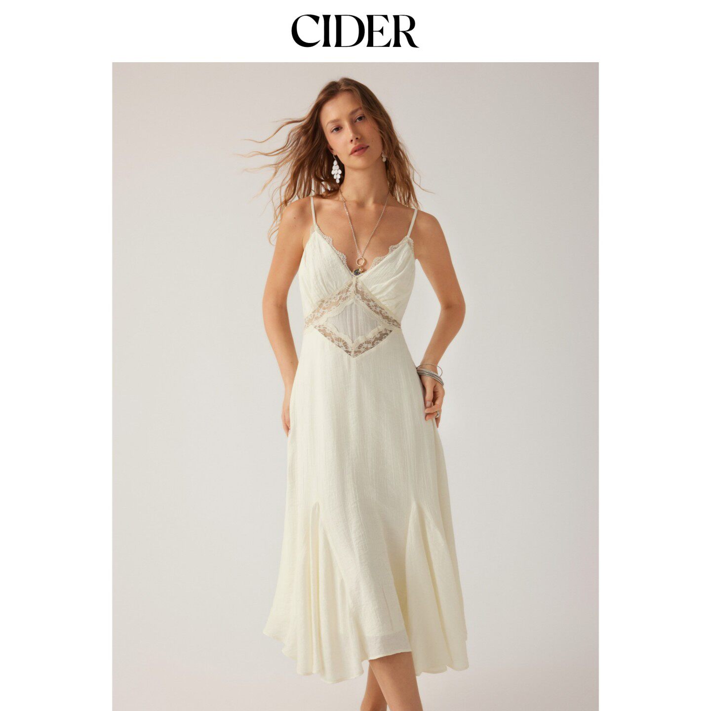 CIDER2026早秋穿搭毕业季V领蕾丝拼接A字吊带中长连衣裙115233902图片