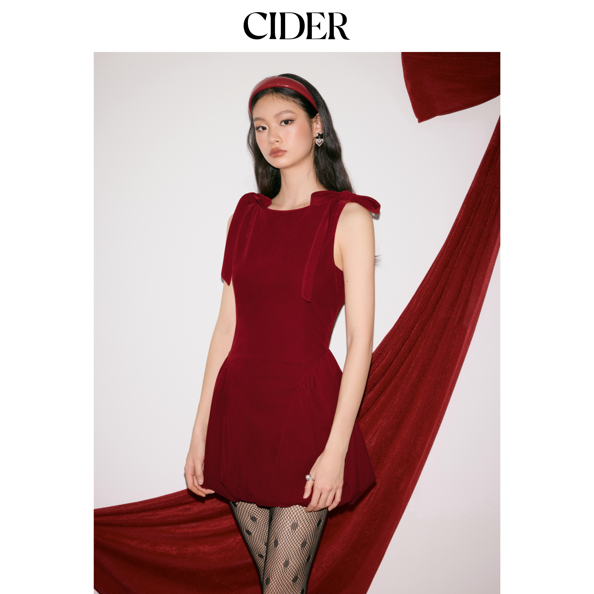 【明星同款】CIDER新年穿搭丝绒蝴蝶结泡泡连衣裙女装11479