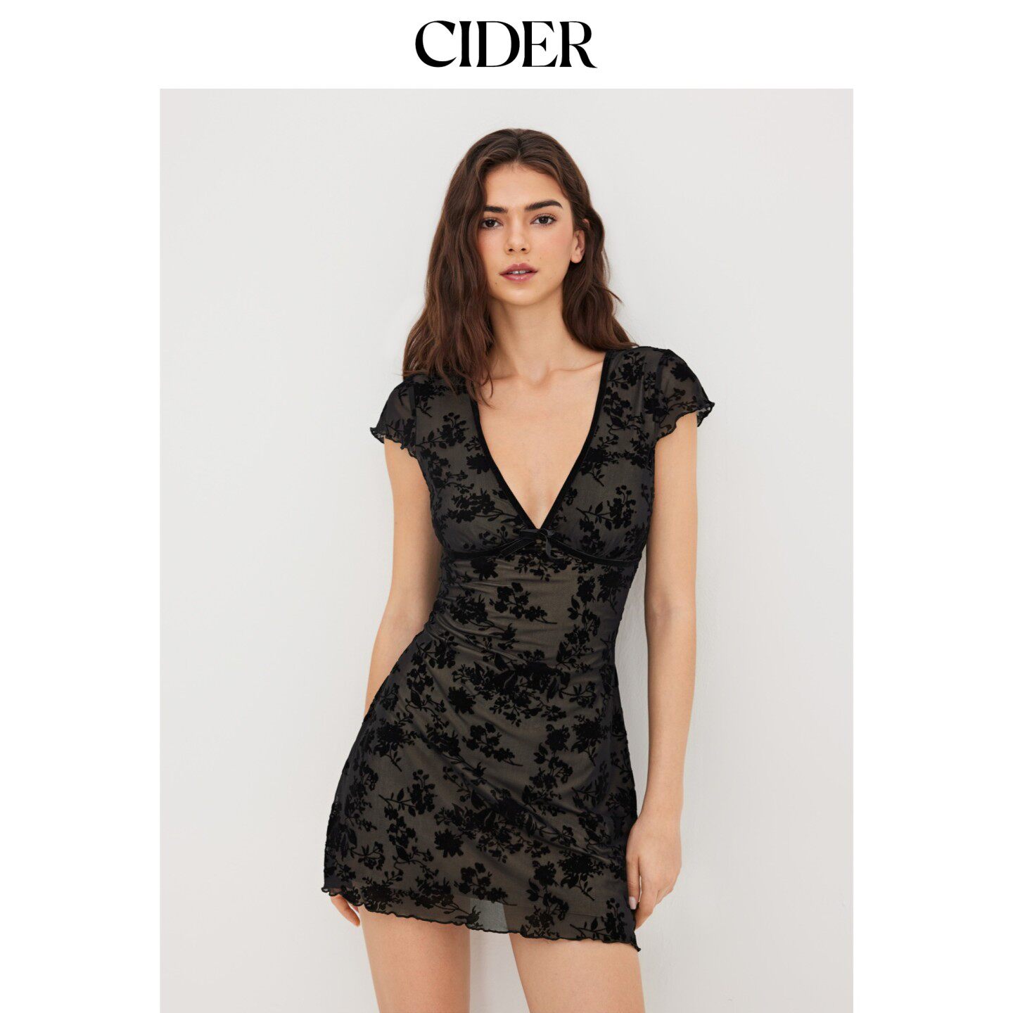 CIDER2026早秋季新品网纱V领碎花蝴蝶结迷你连衣裙114355287图片