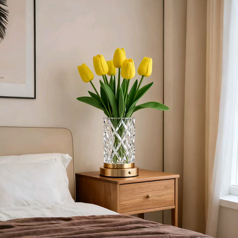 新款北欧简约LED装饰台灯卧室床头灯水晶灯罩郁金香花艺桌面摆件