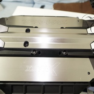 XMAXX 大X 底盘装 TRAXXAS 金属底盘 MAXX 甲 底盘护甲