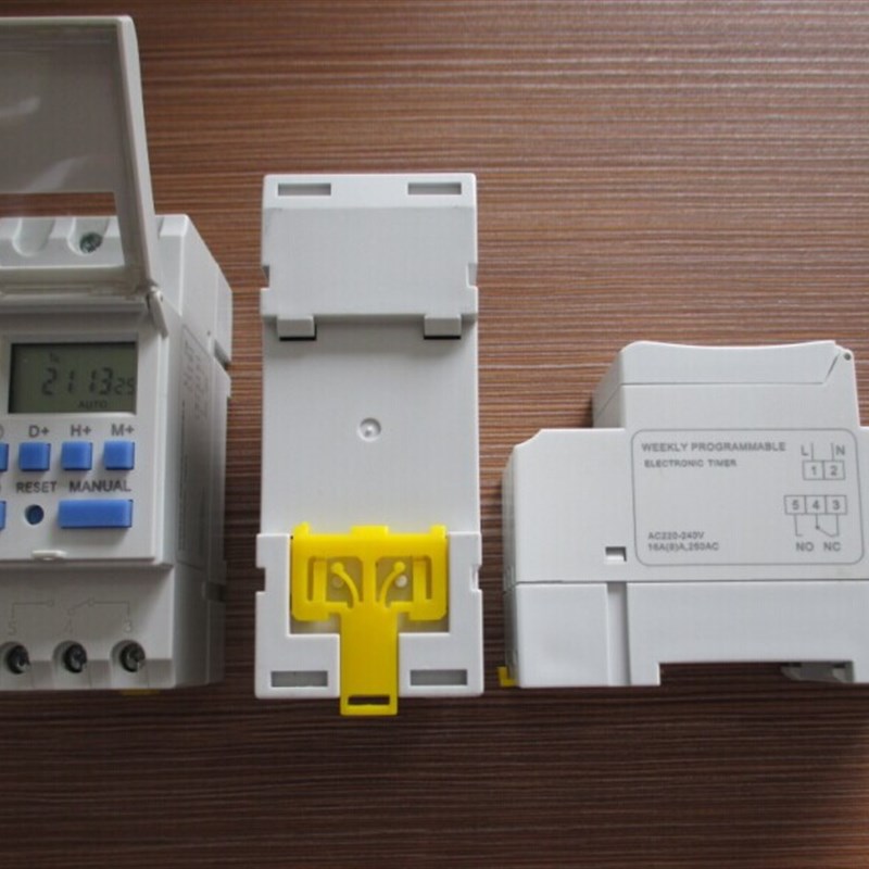 220V 16A可编程微电脑时控开关 定时器 THC15A数显时间开关