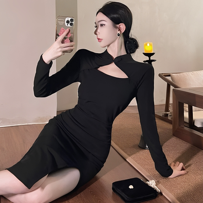 2025秋冬新款复古改良式连衣裙