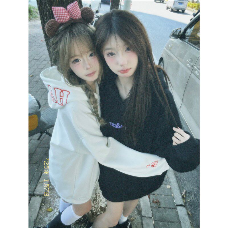 国潮牌美式高街字母小火苗刺绣连帽卫衣女秋冬宽松设计感情侣外套