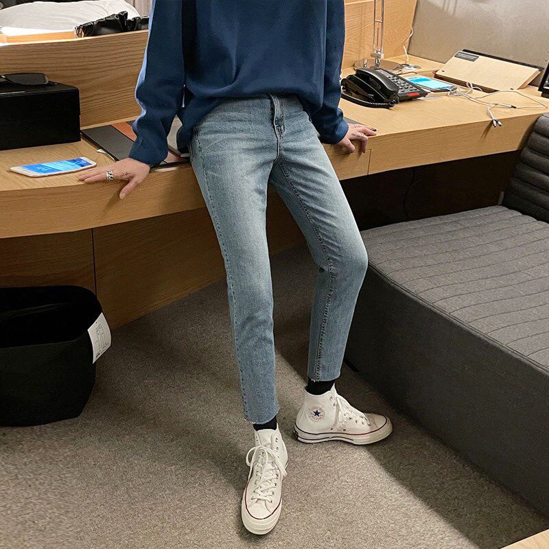 敲复古的修身弹力牛仔裤男生高级感韩版爆款新款小脚烟管九分裤子
