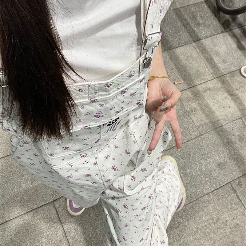 美式白色碎花牛仔背带裤女夏季2024设计感满印宽松阔腿拖地长裤子