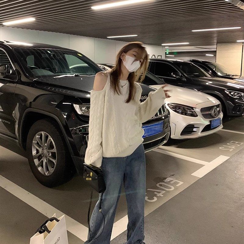 初一设计感小众露肩毛衣女秋冬外穿宽松慵懒高级感麻花针织上衣林
