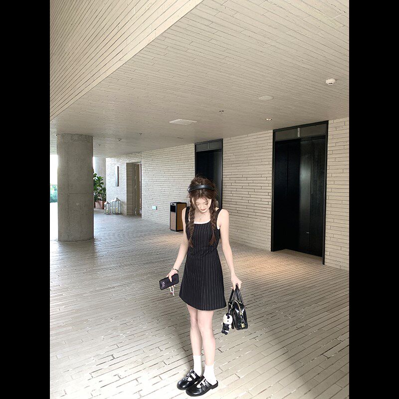 珍珍家韩版黑色竖条纹&格纹收腰短款连衣裙显瘦无袖吊带背心裙女