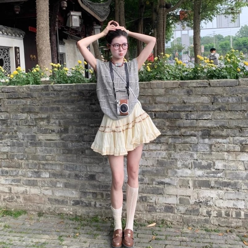 韩系巨好看夏装套装女气质编织镂空无袖上衣荷叶边褶皱蛋糕裙两件