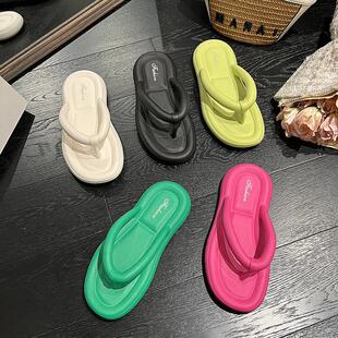 ins防滑沙滩夹趾拖鞋 厂货踩屎感网红人字拖女夏休闲学生外穿韩版