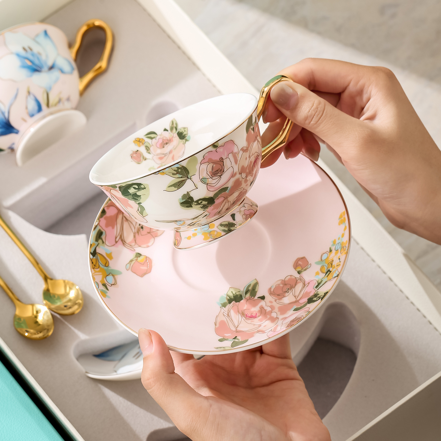 TIFANI欧式时尚花卉高脚咖啡杯碟套装礼物乔迁新居新婚红茶杯礼盒