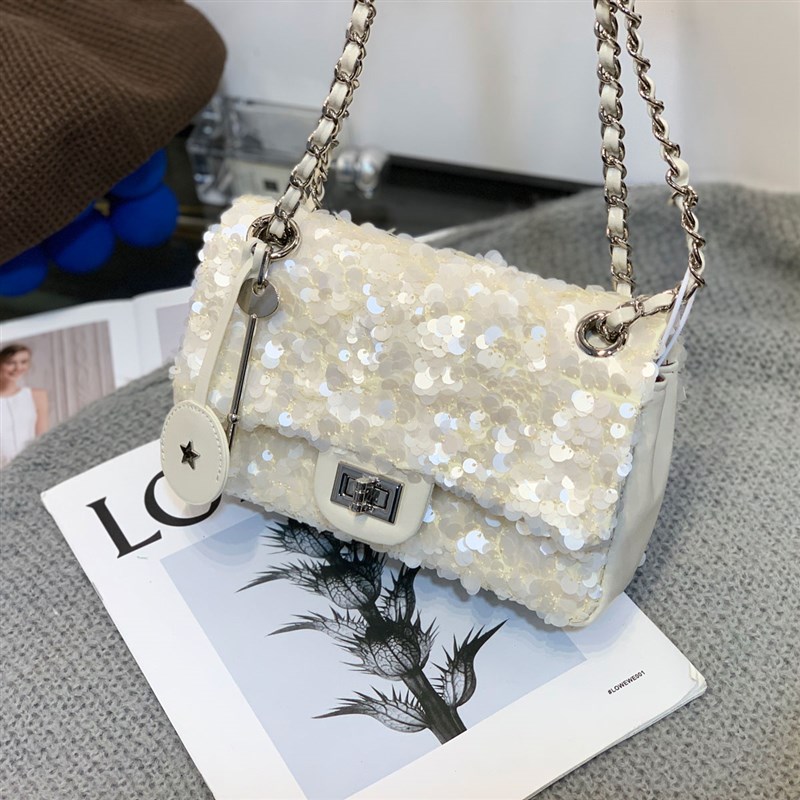 2025新款双链条亮片时髦锁扣小方包单肩腋下手提气质女包洋气潮流