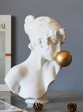 北欧轻奢金色吹泡泡少女雕塑摆件人物雕像客厅电视柜艺术软装饰品