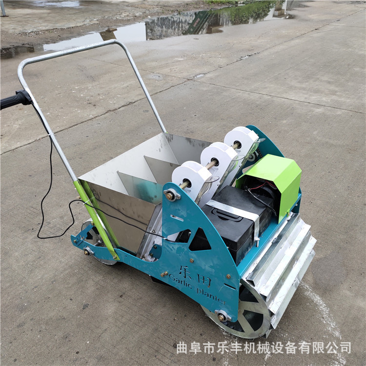小型大蒜播种机 汽油4行免间苗大蒜点播机 株距可调大蒜种植机