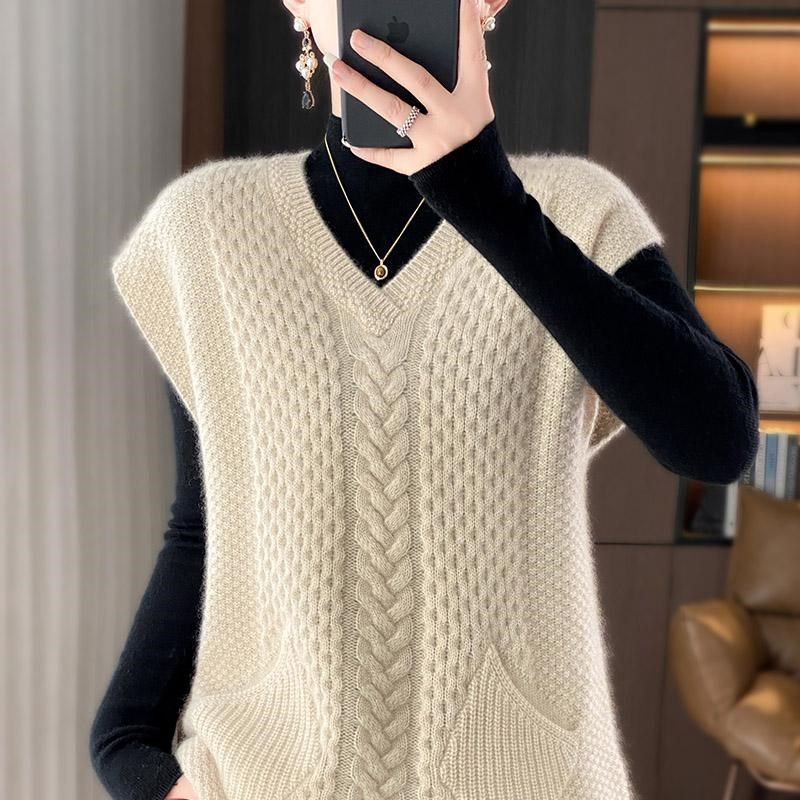秋冬100纯羊绒马甲女V领绞花叠穿无袖毛N衣羊毛针织带兜坎肩背心