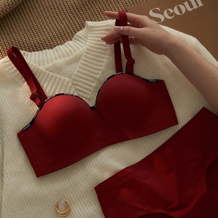 红色内衣女无痕小胸聚拢显大胸罩舒适无钢圈防下垂收副乳文胸套装