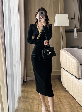 重工钉珠黑色丝绒连衣裙冬季轻奢御姐高级感V领修身显瘦礼服裙女