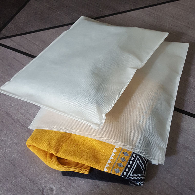 60克防水加厚款拉m链自封口无纺布服装收纳袋旅行分装整理衣服包