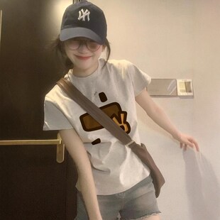 小众不撞款正肩短袖上衣女生学院风奶白灰修身纯棉短款t恤衫夏季