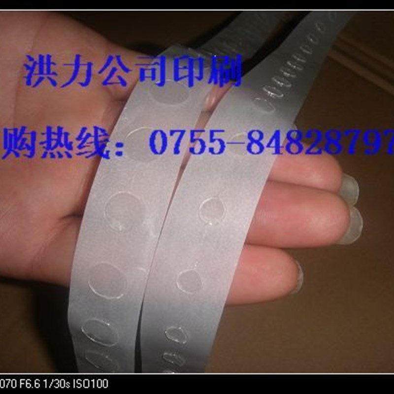 代替胶水 固体胶的无痕胶点 使用后可以轻松去除 不留痕迹