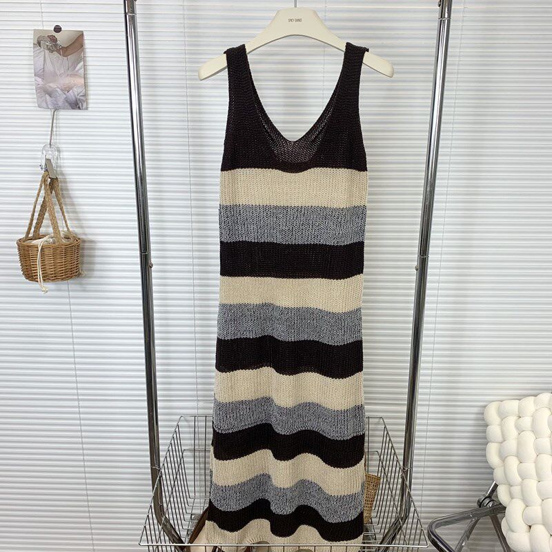 针织条纹吊带连衣裙子秋冬美拉德穿搭内搭长裙女装秋季新款2023年