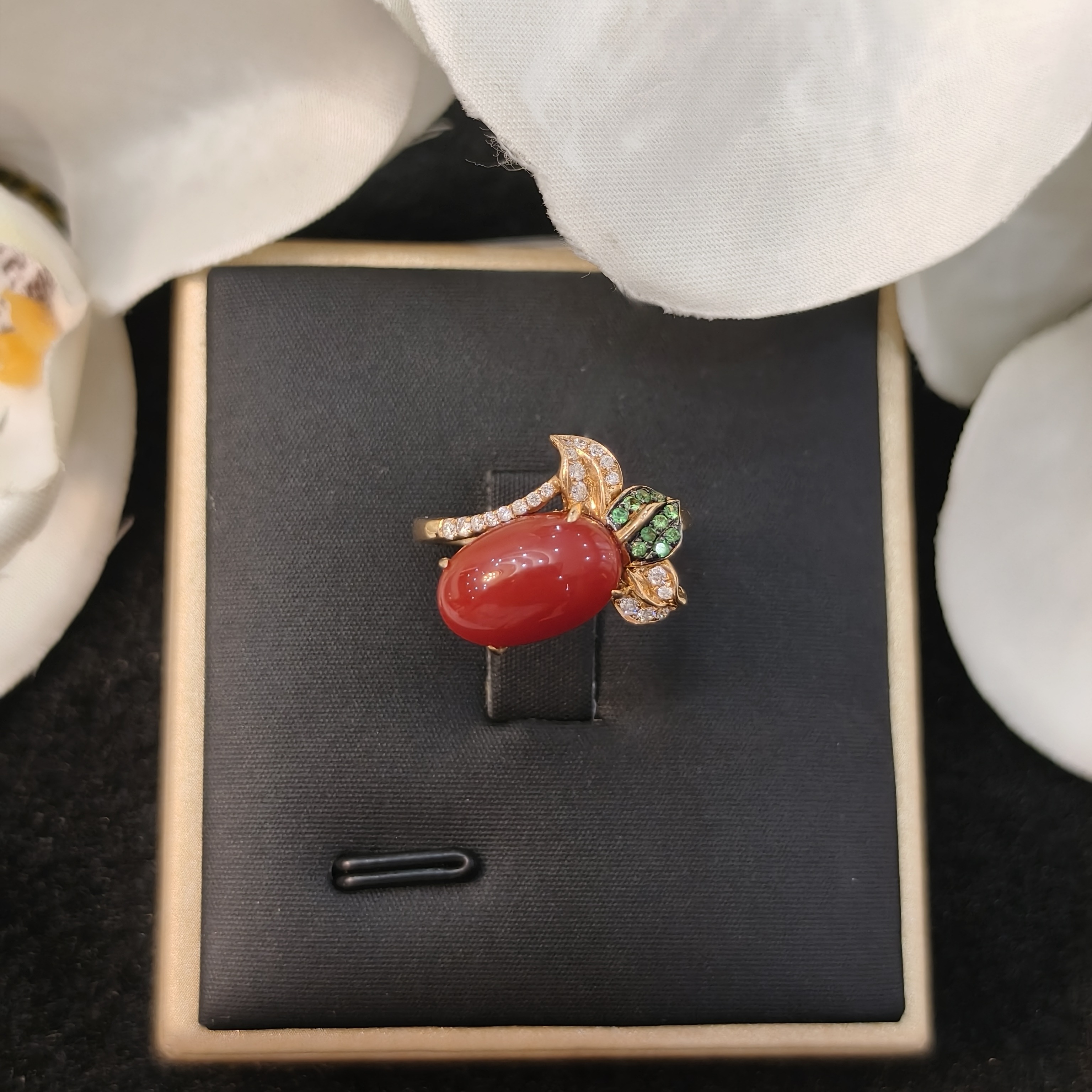 润石珠宝金750珊瑚戒指KR2156001