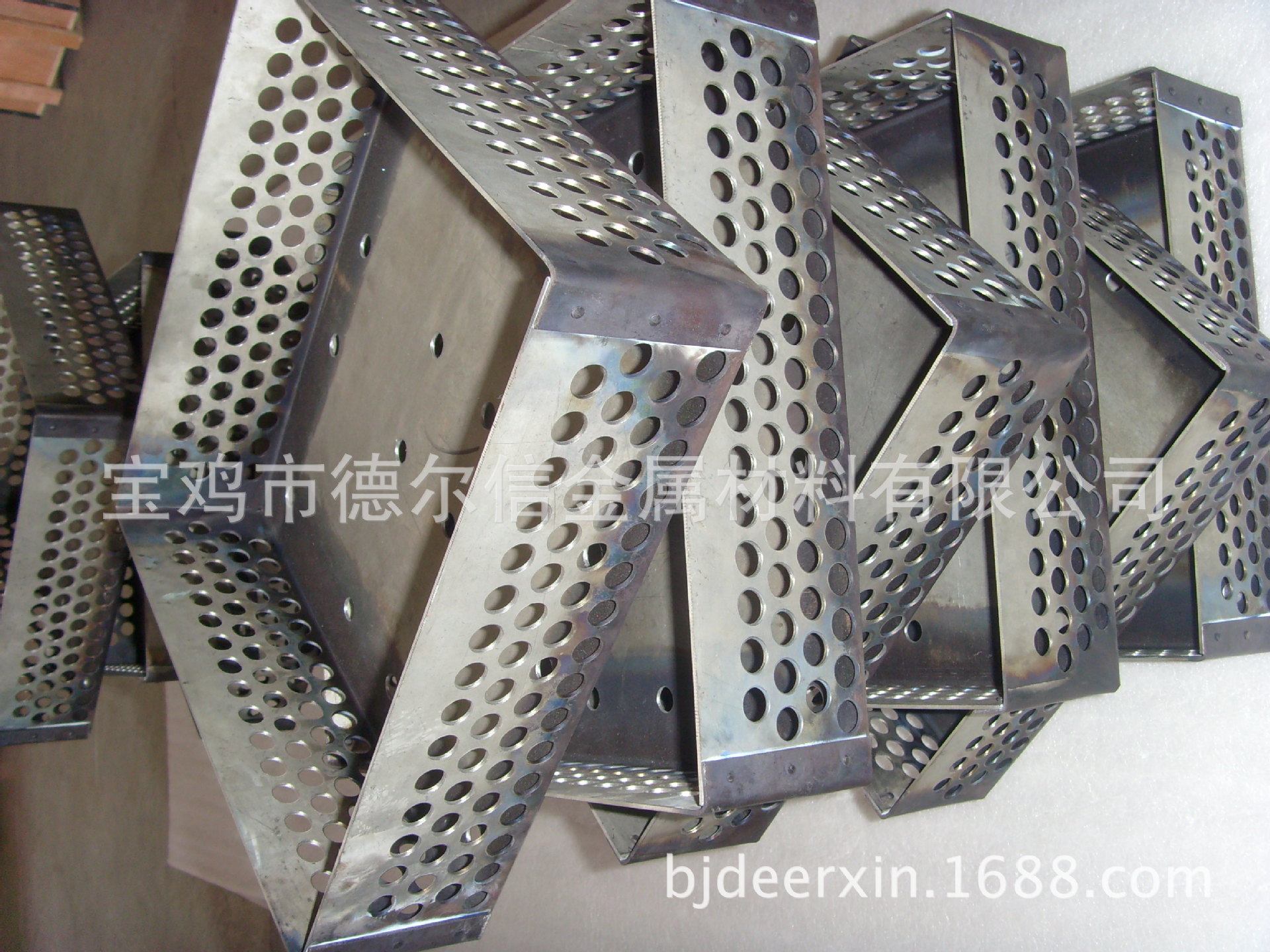 钼舟蓝宝石钼舟打孔钼舟铆接钼舟批量生产加工钼舟