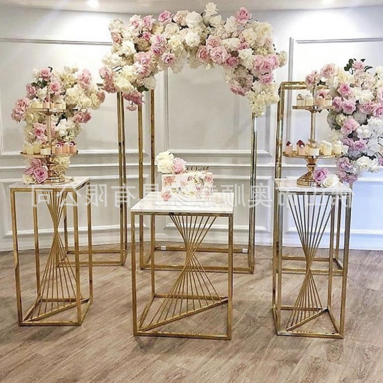 2020新款婚庆心形拱门花架场景布置婚庆道具摆件异形拱门几何路引