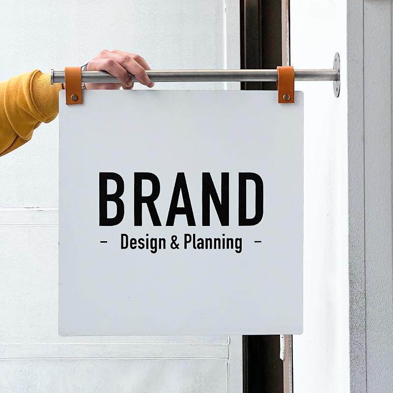 不锈钢侧挂招牌北欧简约风简单而有品位侧招门牌广告牌铆钉