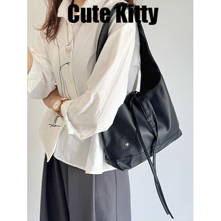 Cute Kitty小众设计通勤百搭休闲包蝴蝶结大容量单肩腋下托特包